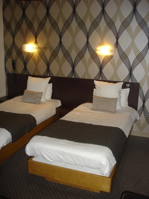 Hotel Reine Mathilde Μπαγιέ Δωμάτιο φωτογραφία